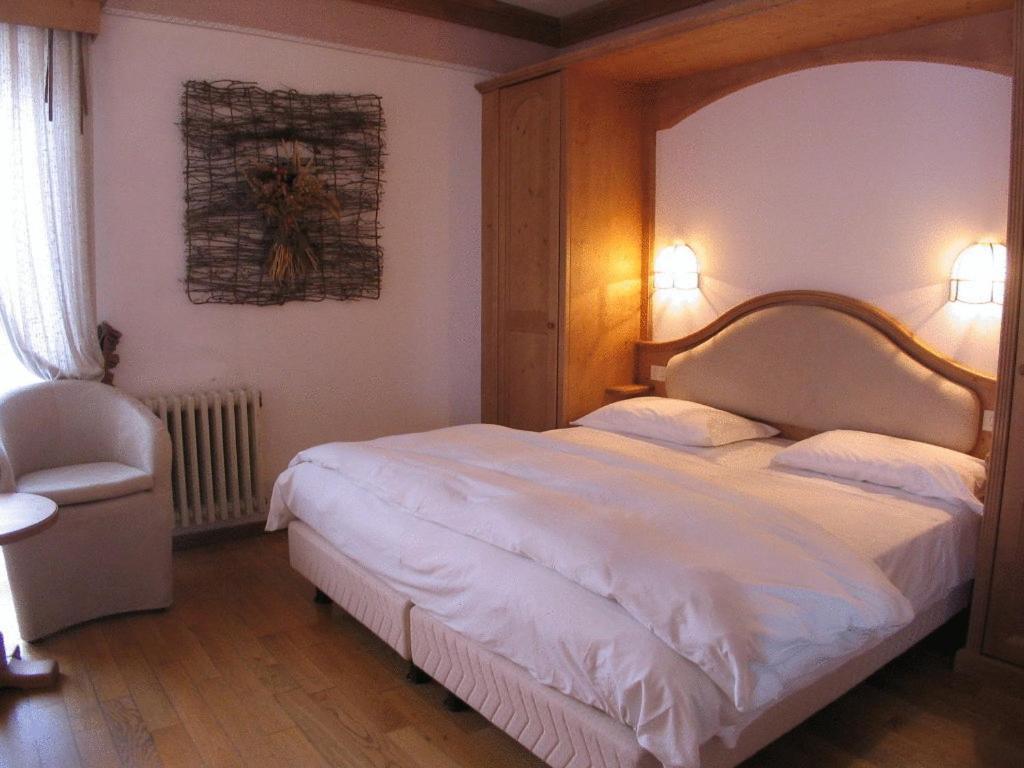 Club Hotel Alpino Фолгария Стая снимка